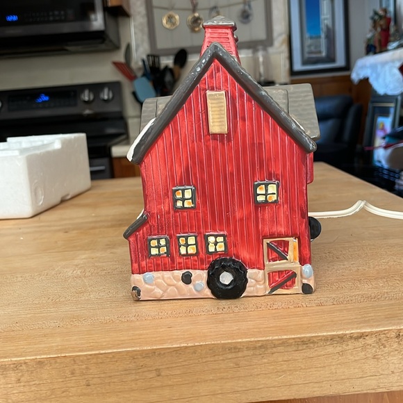 Department 56 Snow Village red barn 